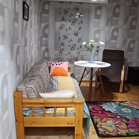 Siisti Valoisa Kolmio * 리에크사