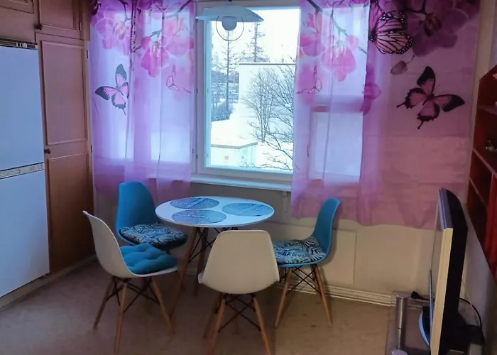 Siisti Valoisa Kolmio 公寓