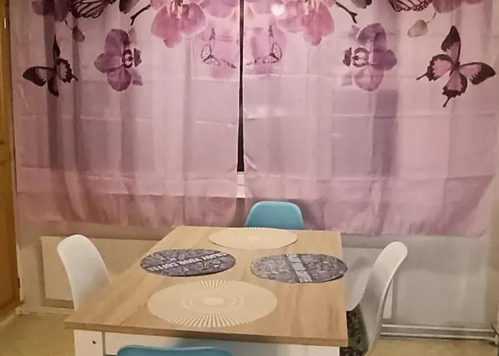 Siisti Valoisa Kolmio 公寓